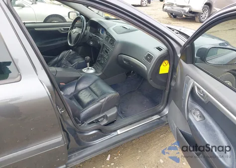 2004 Volvo V70 R z USA, uszkodzony, nr VIN YV1SJ52Y642386532